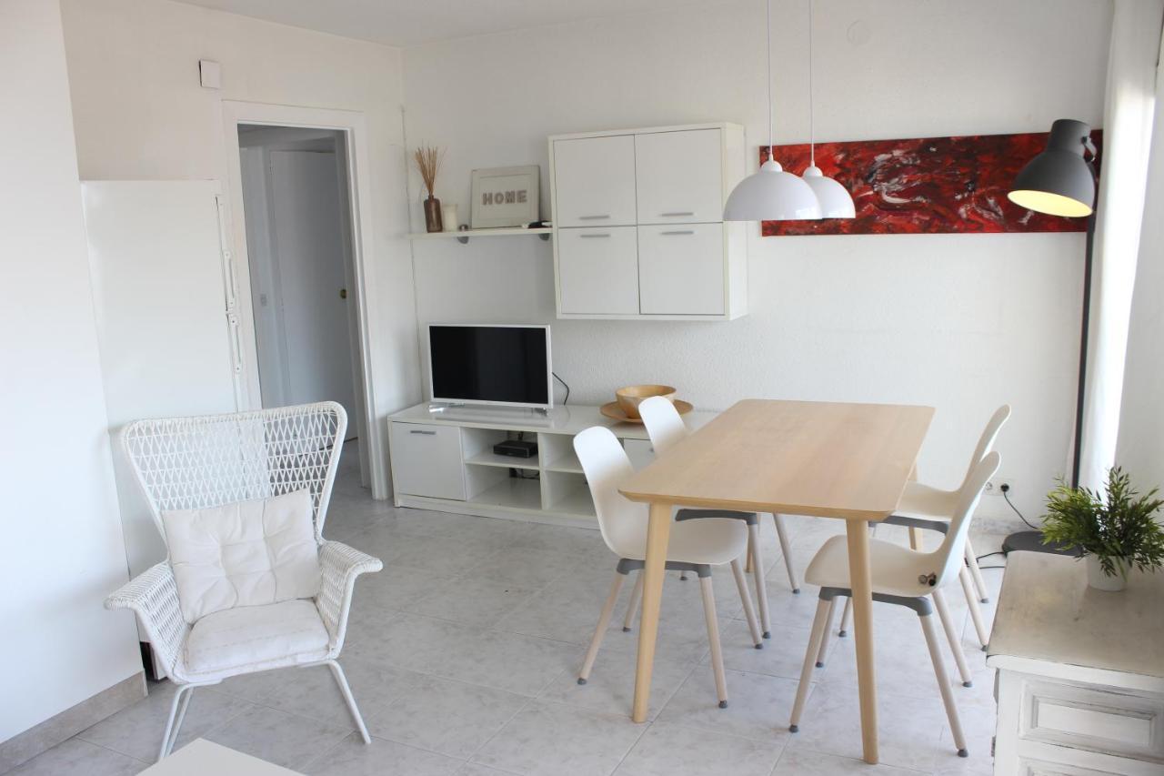 Beautiful Apartment In Front Of Beach, Pool, View Rosas Exterior foto