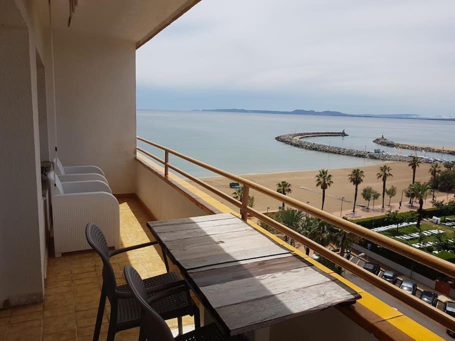 Beautiful Apartment In Front Of Beach, Pool, View Rosas Exterior foto
